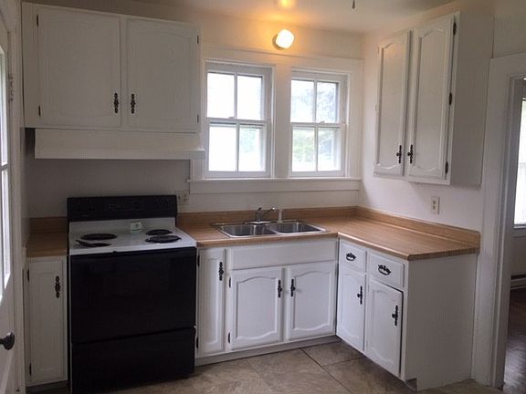 4th image of 107 Williamsburg Ave