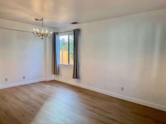Living/Formal Dining Room