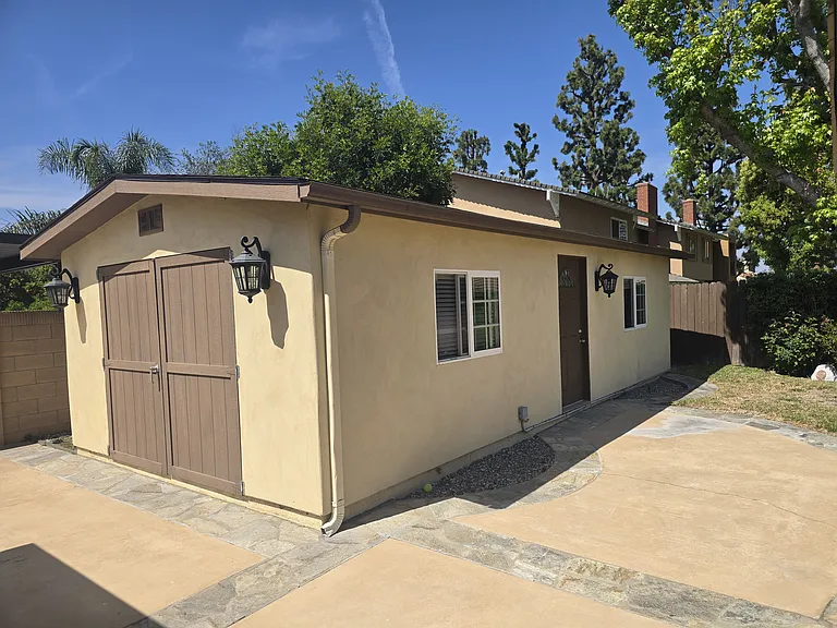 10629 El Este Ave — Photo 2