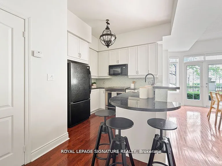 1 Rean Dr #Townhouse 9 — Photo 9