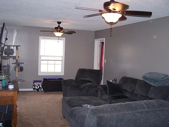 2nd image of 2214 Lauderdale Dr