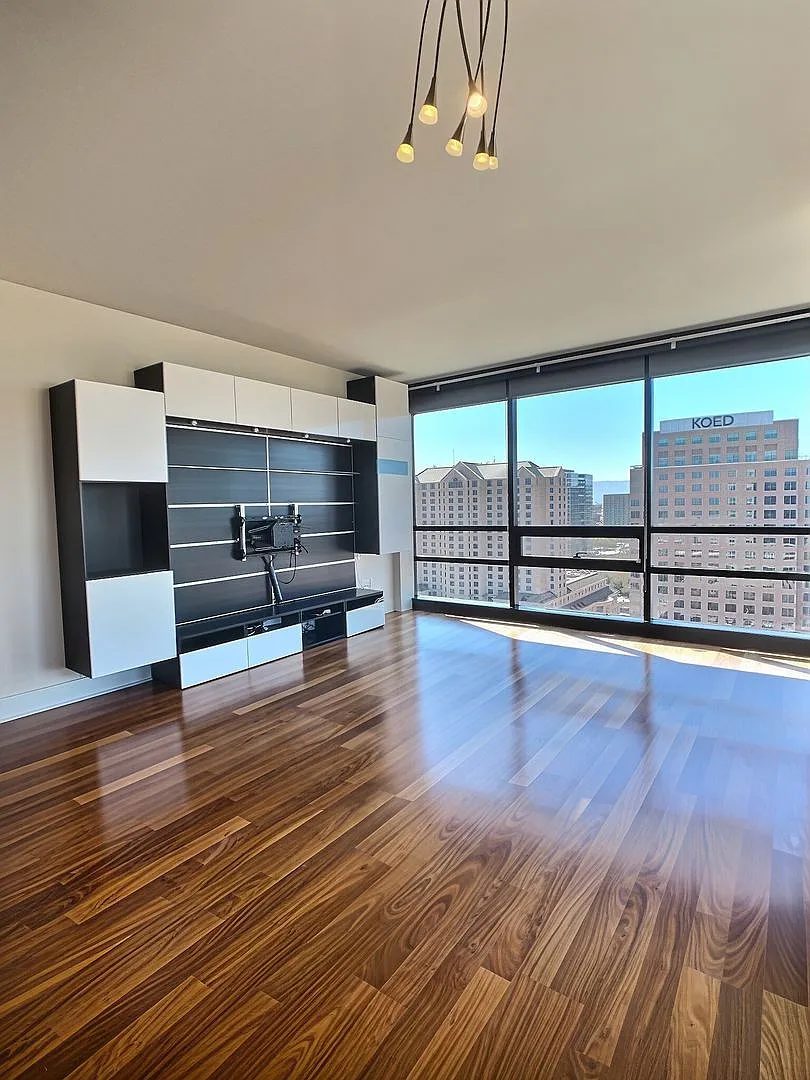 Amazing Views- 2 Bedroom Corner Condo for Rent at The 88 — Photo 3