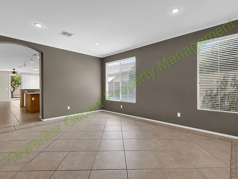 3676 E Bruce Ave — Photo 5
