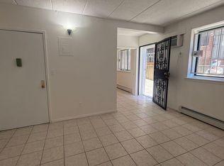 14723 Roosevelt Ave #1, Flushing, NY 11354