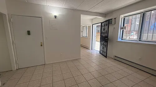 14723 Roosevelt Ave #1 Photo 1
