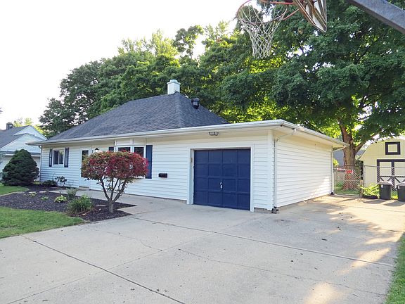 2nd image of 3814 Longridge Dr