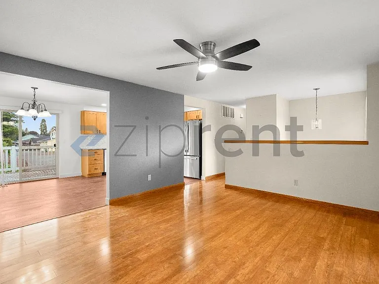 9915 SE 235th Pl — Photo 8