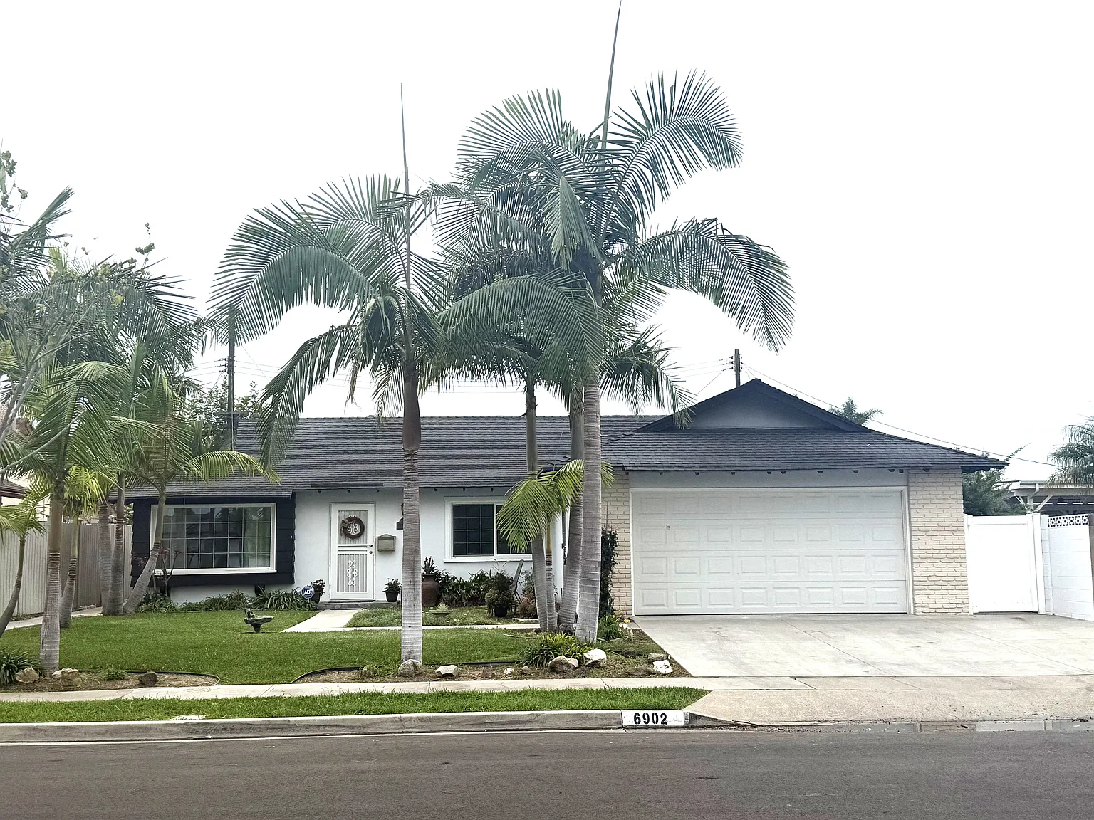 4 bed, 1382 sqft, $4,500 — Photo 1