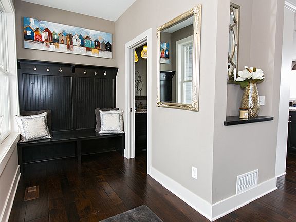2nd image of 11663 Saint Andrews Cir NE