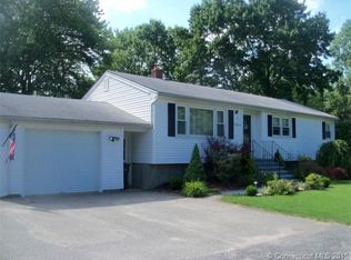 4 Stephen St, Derby, CT 06418