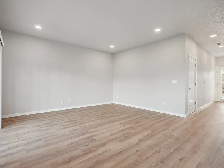 6201-6455 SE Quail Park Ln — Photo 14