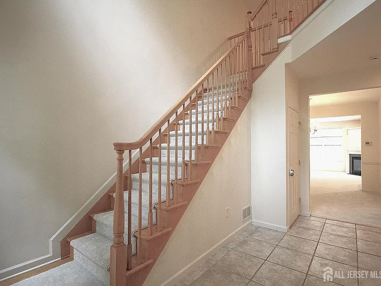 72 Truman Ave — Photo 4