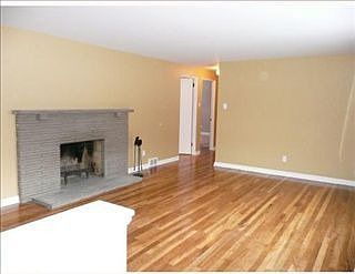 3rd image of 4817 Sherwood Dr