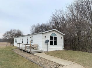 151 E 200 North Rd, Oconee, IL 62553