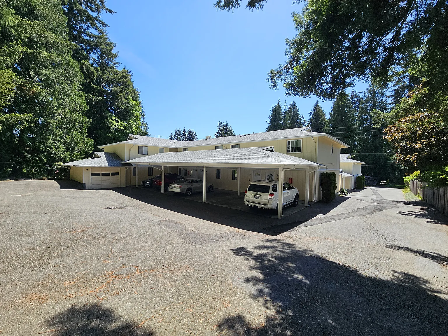 226 Little St SW — Photo 1