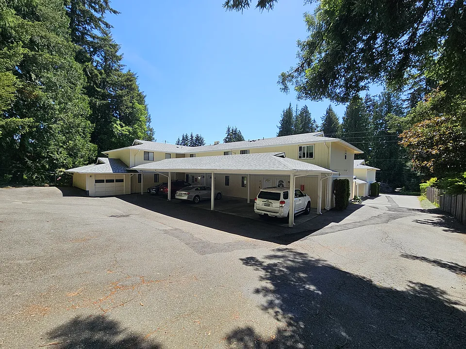 226 Little St SW #3