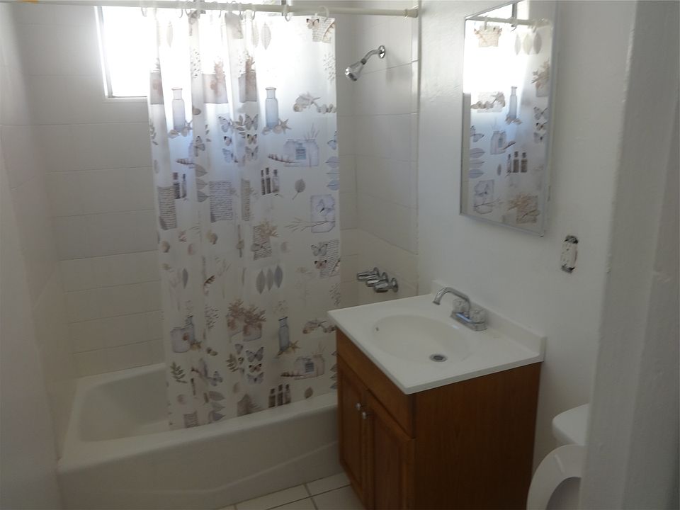2nd image of 9225 Faywood St