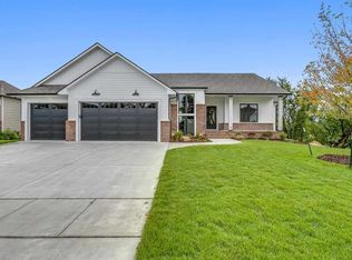 1502 N Shadow Rock Dr, Andover, KS 67002