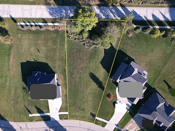 5th image of 693 Greenfield Rd