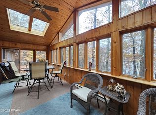 30 Rock Rd, Lakeville, PA 18438