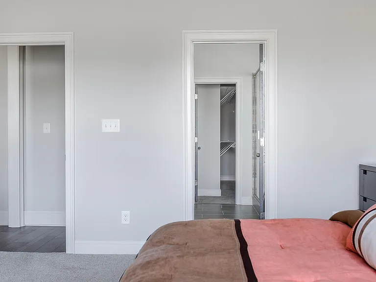 902 Abingdon Cv — Photo 4