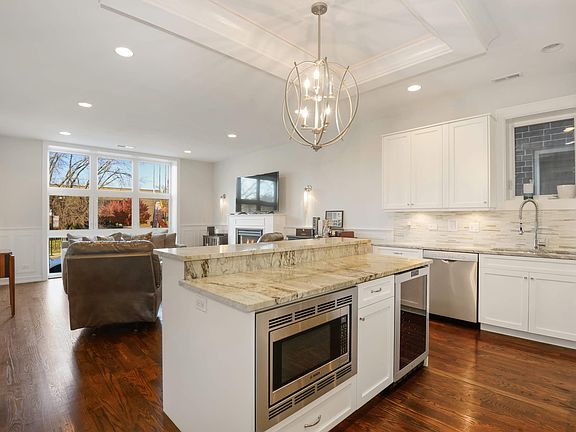 Kitchen / Living Room