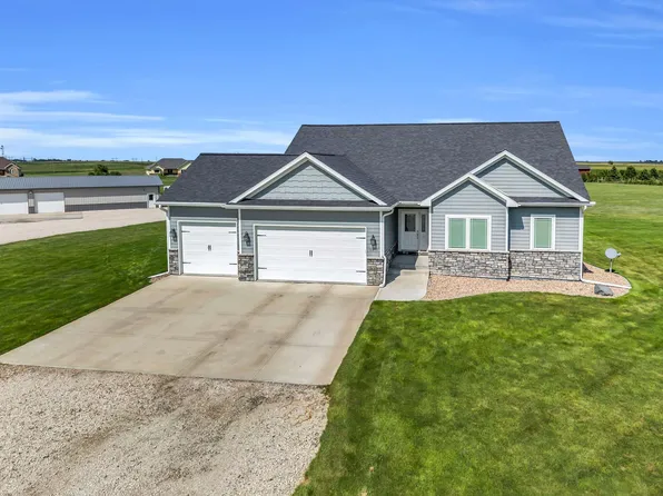 16835 Center Place Rd, Kearney, NE 68847