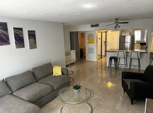1130 11th St APT 2C, Miami Beach, FL 33139