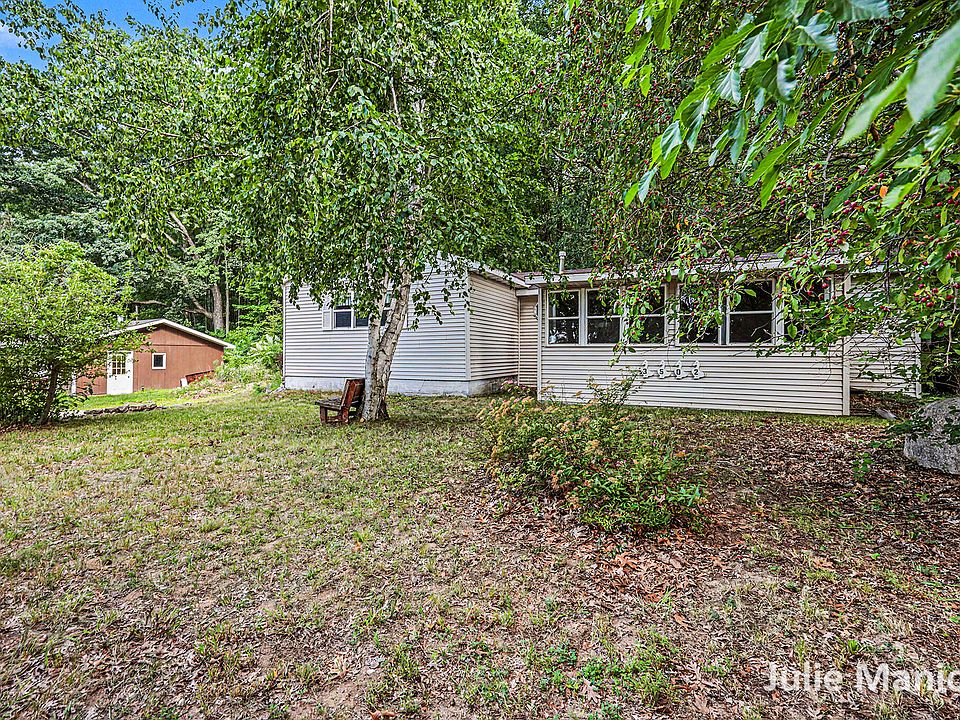 1st image of 3502 Holiday Dr