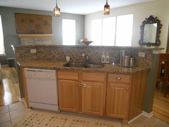 4th image of 1444 Gregory Ct