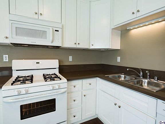 5th image of 533 E Chevy Chase Dr APT B