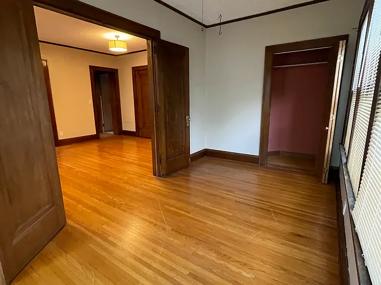 Front Porch (room 2)