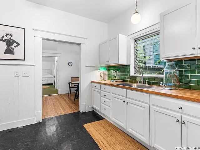 2213 N Flores St — Photo 11