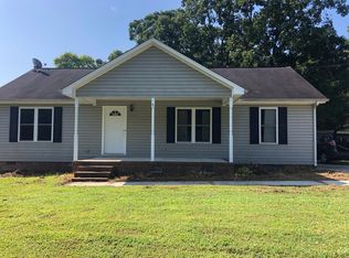 719 Haw River Hopedale Rd, Burlington, NC 27217