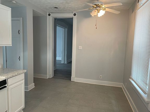 5th image of 1622 E 5th St