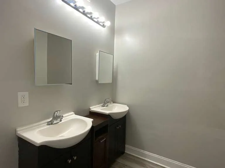 730 N Edgewood St — Photo 36