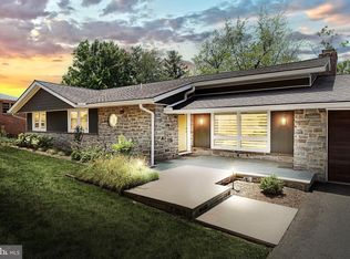 1700 Randolph Dr, York, PA 17403