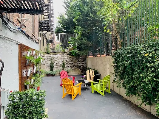 Rented by Qwest Residential Downtown LLC | media 27