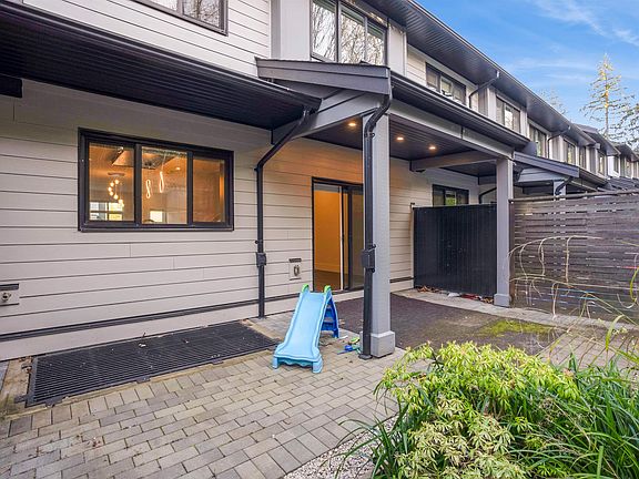 4th image of 15177 60th Ave #49