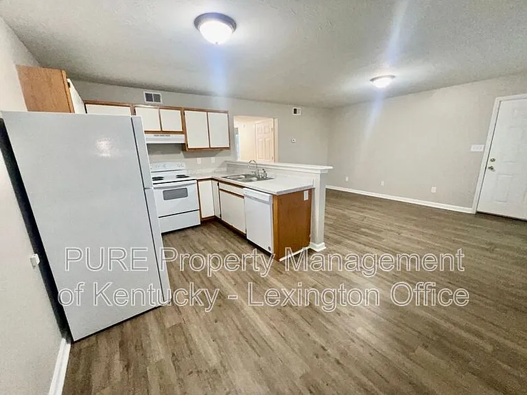 276 Grinder Ct — Photo 8