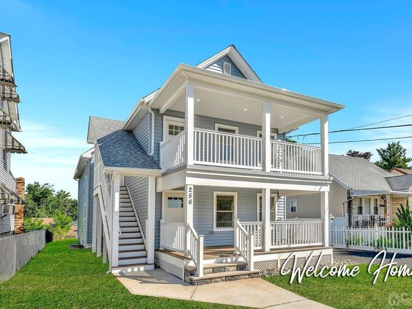 256 Main St #1