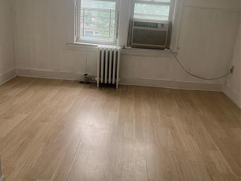 673 Clifton Ave — Photo 18