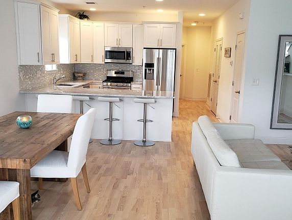 3rd image of 145 Rosebud Ct