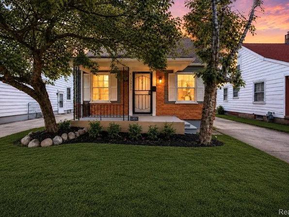 23809 Normandy Ave, Eastpointe, MI 48021