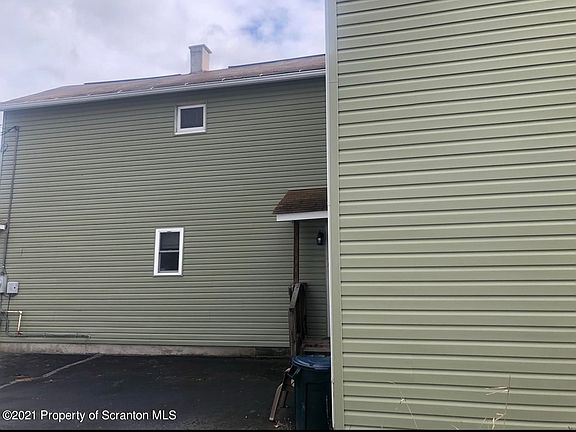 4th image of 212 Sturges St