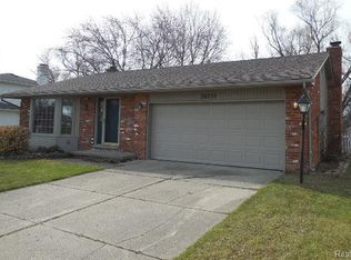 36733 Six Mile Rd, Livonia, MI 48152