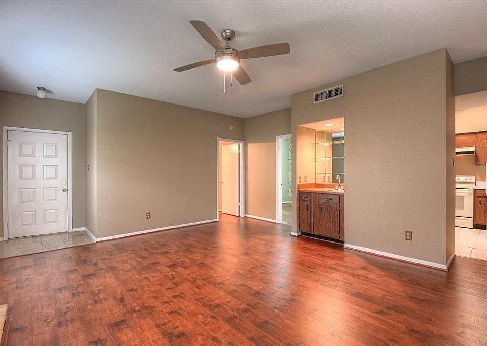 1st image of 8100 Cambridge St APT 123
