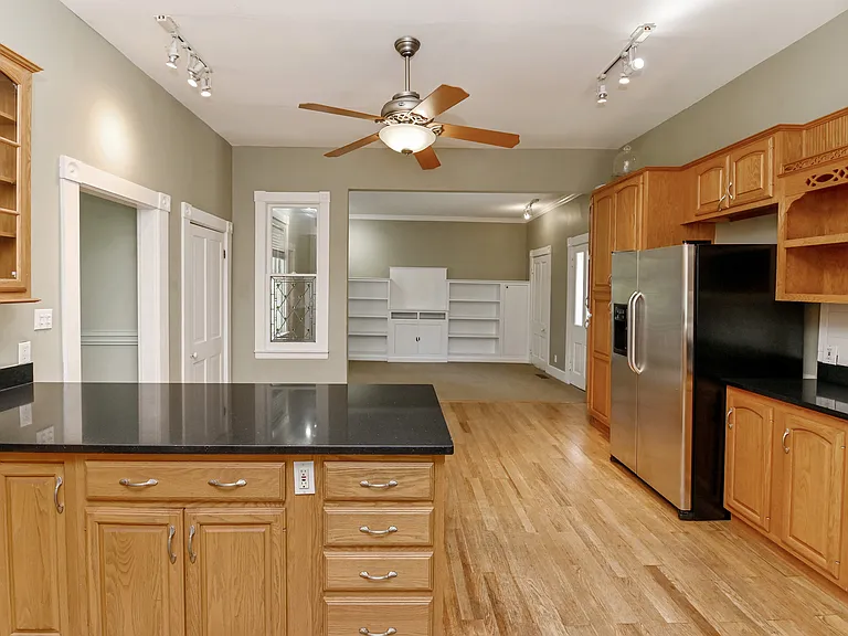 1234 Herschel Ave — Photo 13