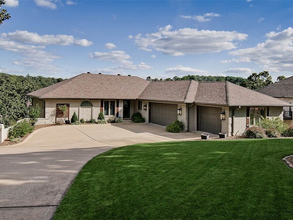 1st image of 1 Stonehaven Pl