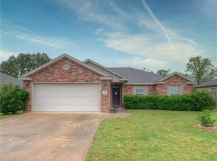 439 E McCann Rd, Rogers, AR 72758
